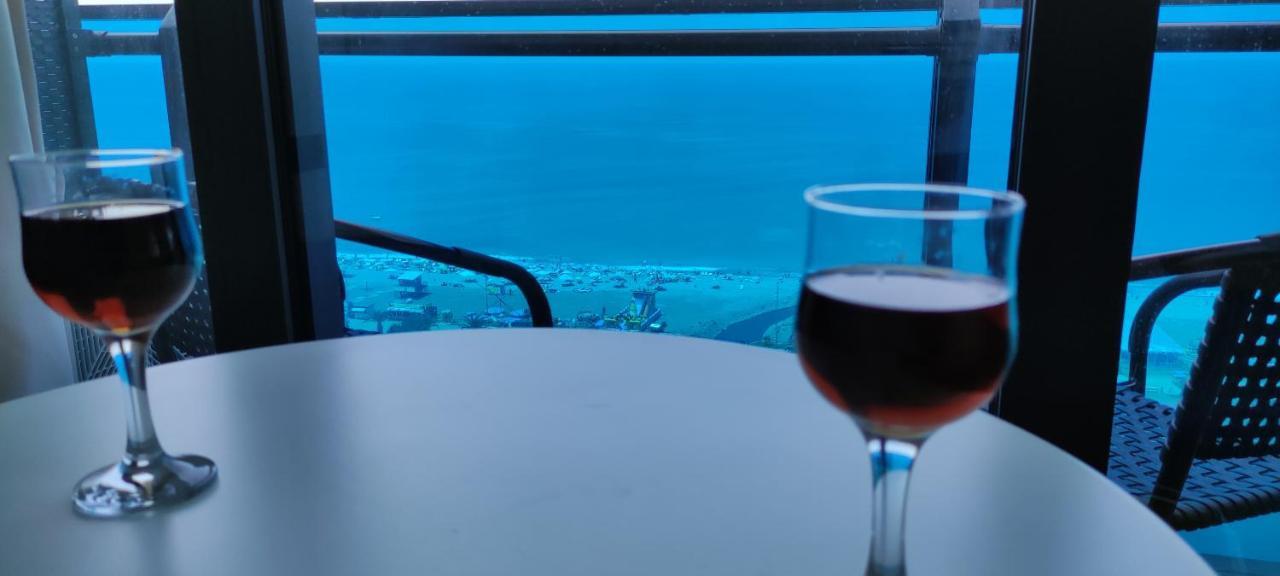 Aparthotel Only Front Sea View, No Side View, Wonderful Panorama, High Floor, Location Guarantee Batumi Exterior foto