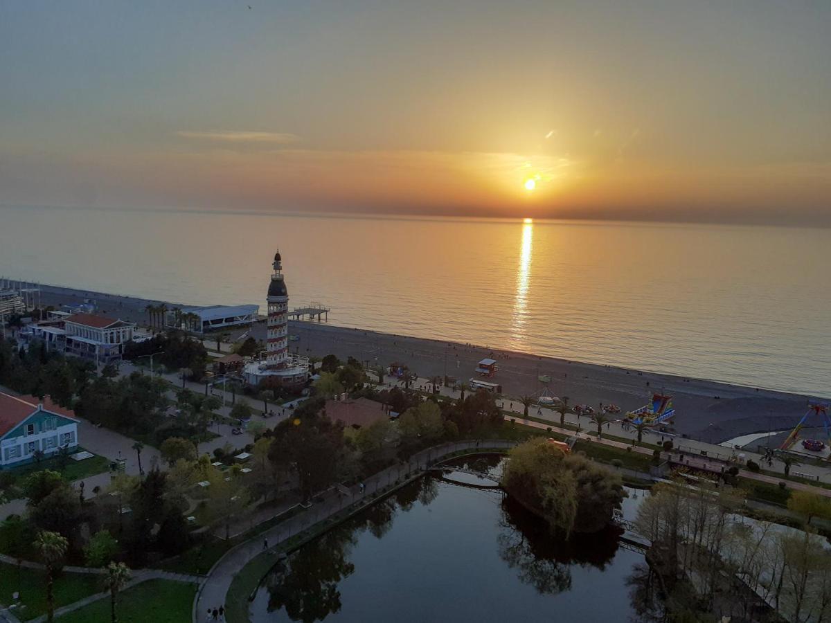 Aparthotel Only Front Sea View, No Side View, Wonderful Panorama, High Floor, Location Guarantee Batumi Exterior foto