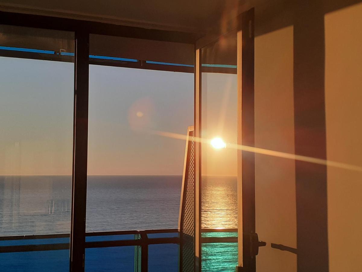 Aparthotel Only Front Sea View, No Side View, Wonderful Panorama, High Floor, Location Guarantee Batumi Exterior foto