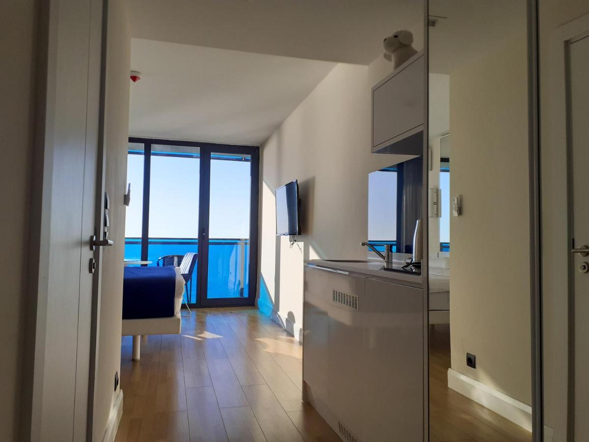 Aparthotel Only Front Sea View, No Side View, Wonderful Panorama, High Floor, Location Guarantee Batumi Exterior foto